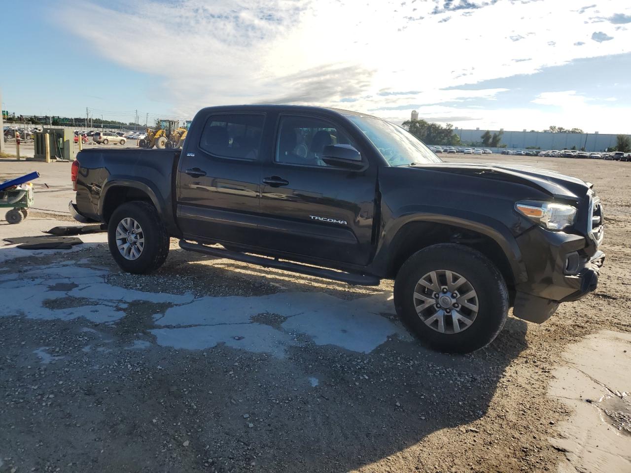 VIN 3TMAZ5CN8JM063845 2018 TOYOTA TACOMA no.4