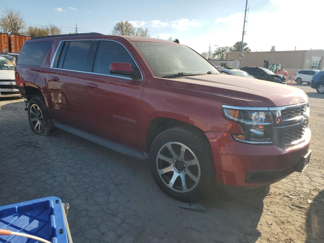 VIN 1GNSCJKC3FR125390 2015 CHEVROLET SUBURBAN no.4