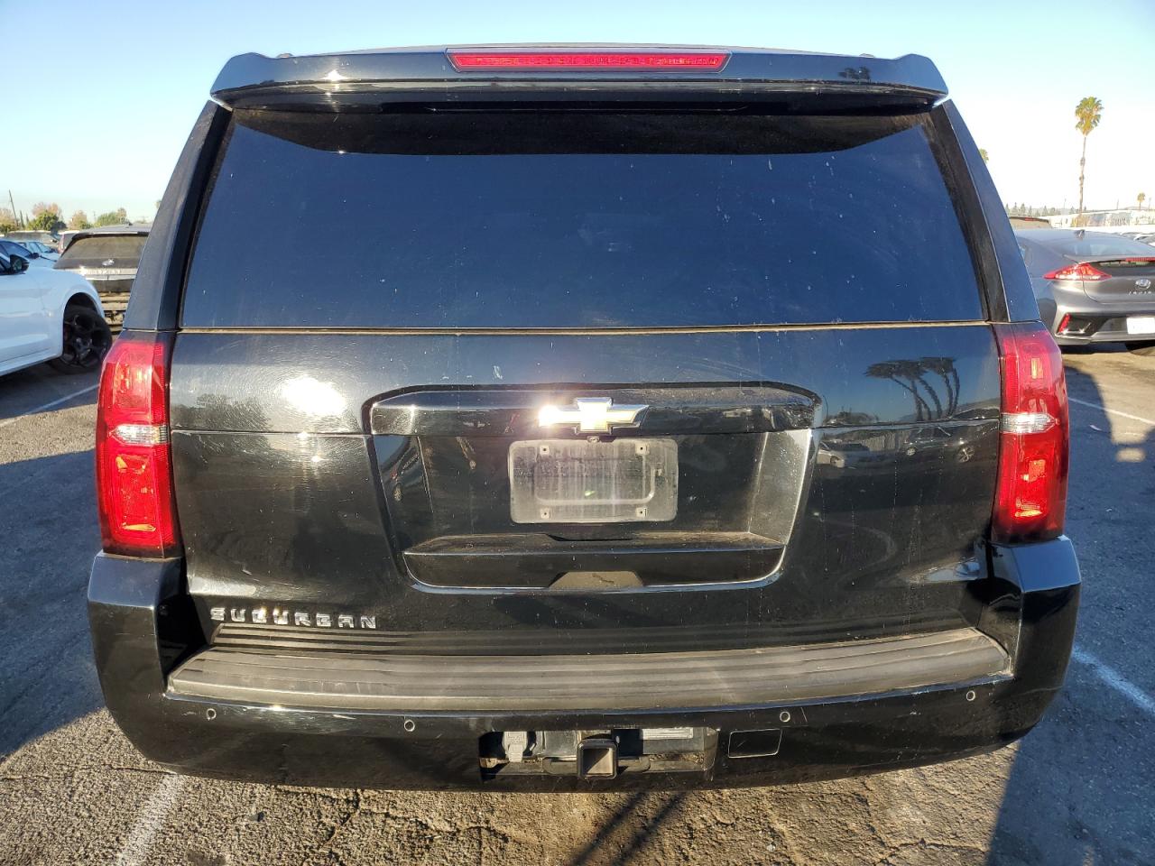 2018 Chevrolet Suburban - Image 6