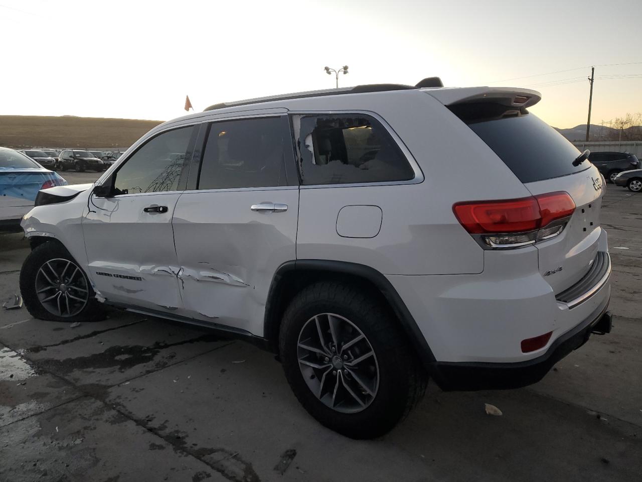2018 Jeep Grand Cherokee - Image 2