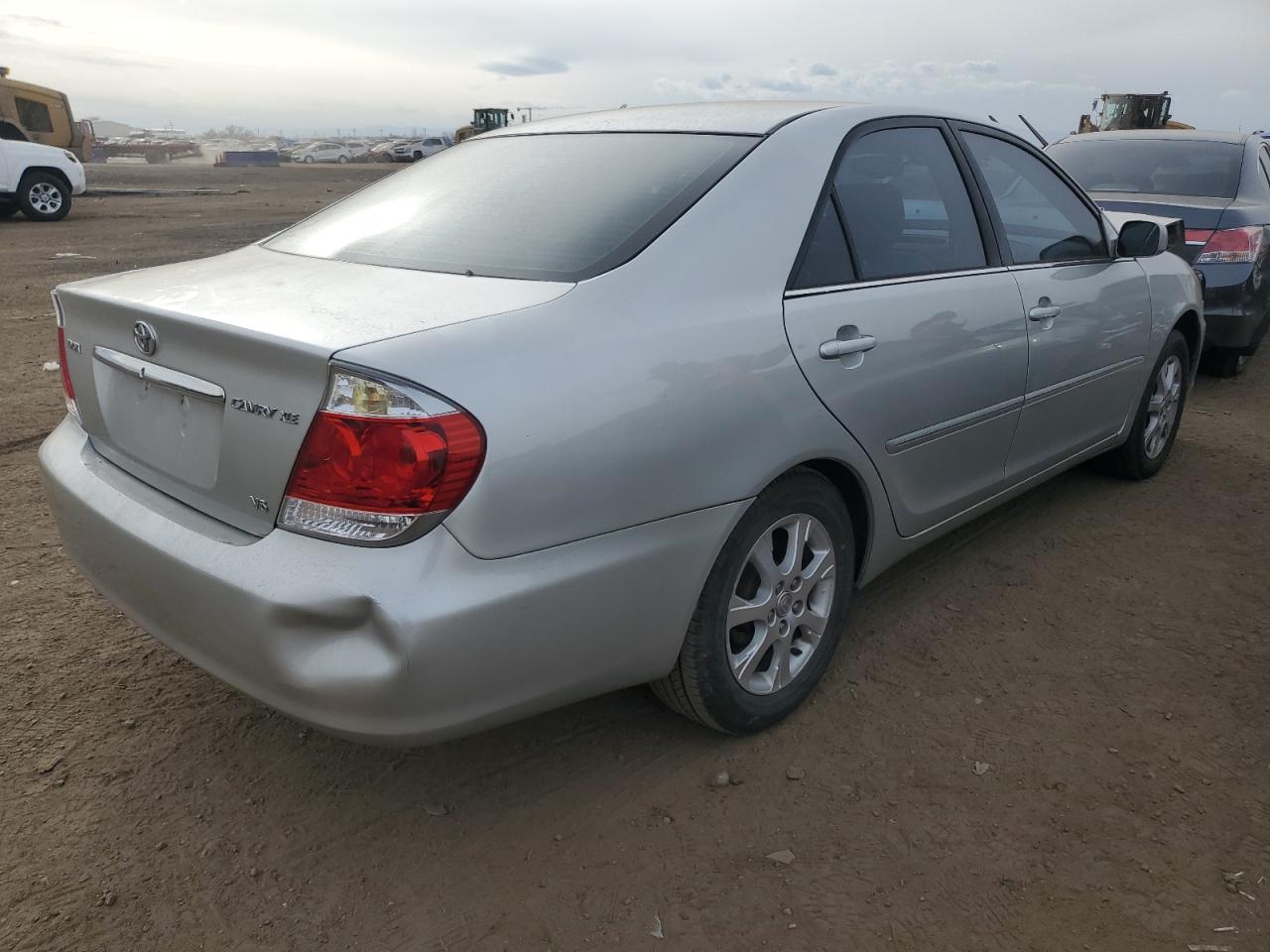 2005 Toyota Camry - Image 3