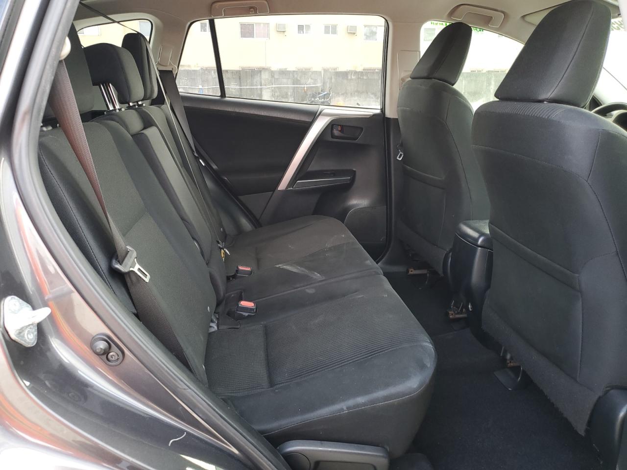 2017 Toyota RAV 4 - Image 11