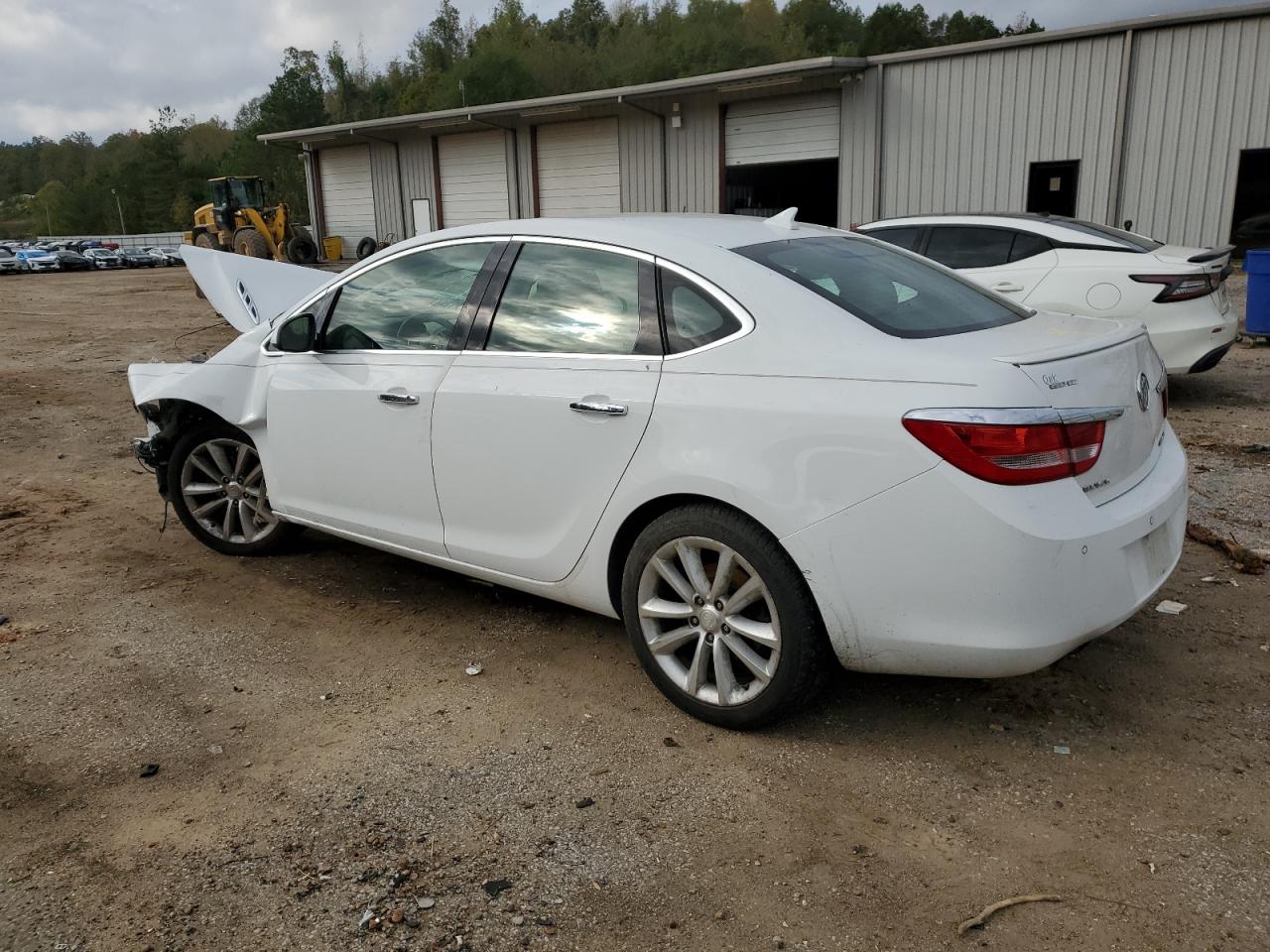 VIN 1G4PR5SKXE4144652 2014 BUICK VERANO no.2