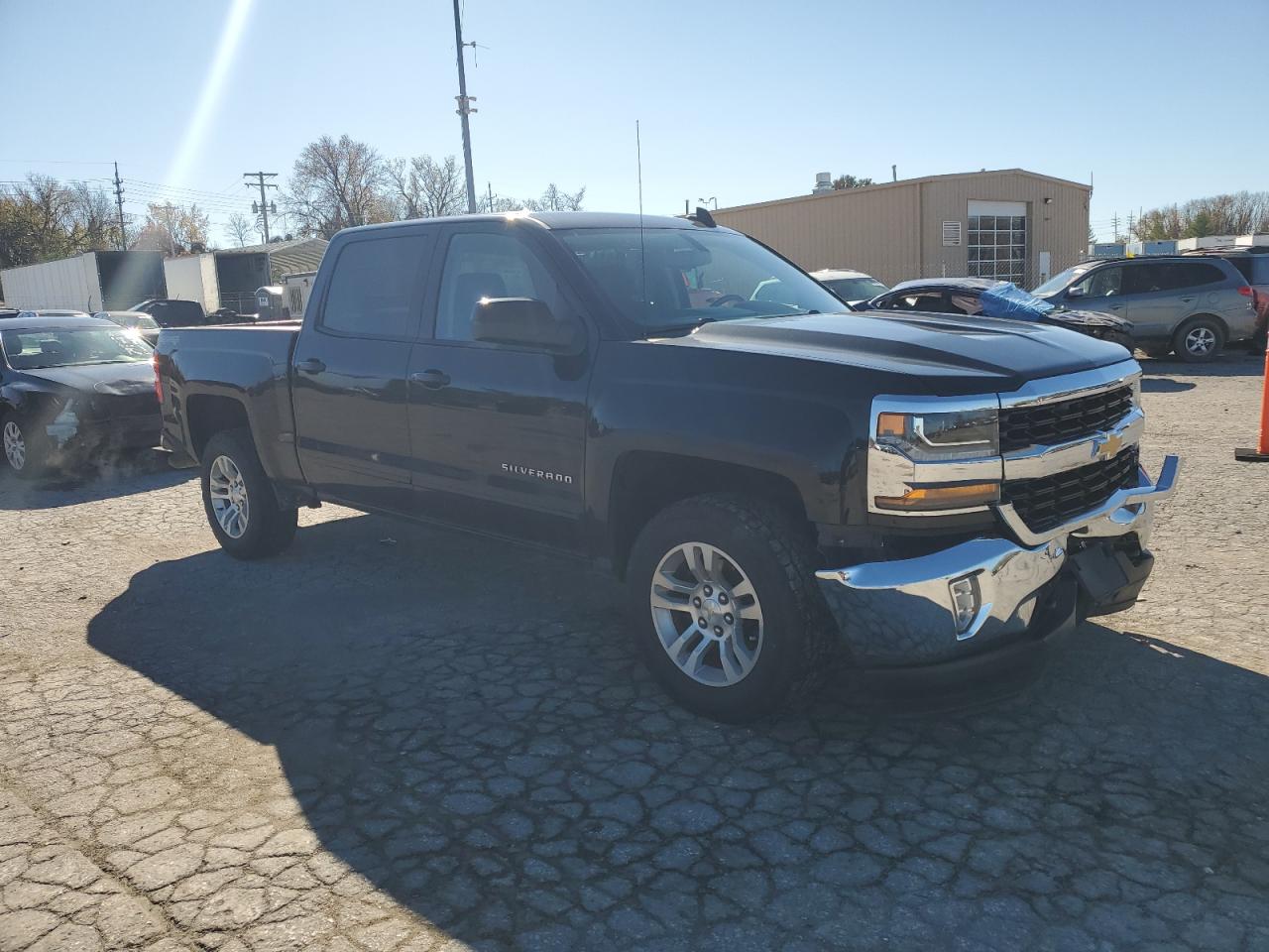 2017 Chevrolet Silverado - Image 4