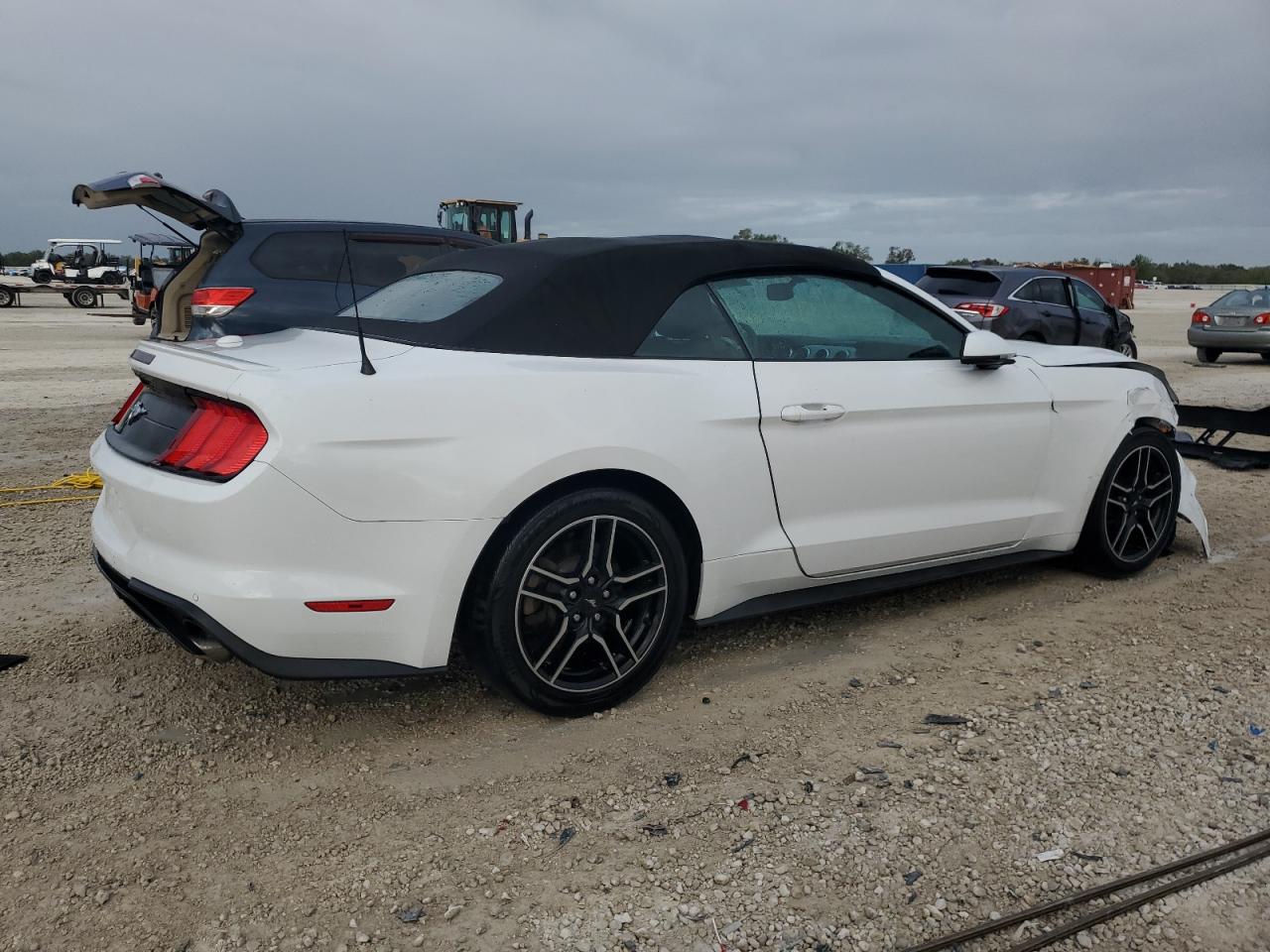 2020 Ford Mustang - Image 3