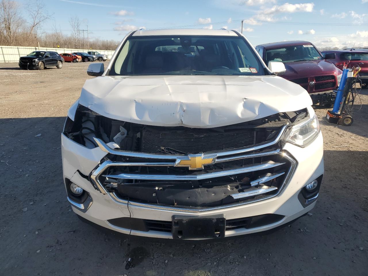 VIN 1GNEVKKW2JJ112726 2018 CHEVROLET TRAVERSE no.5