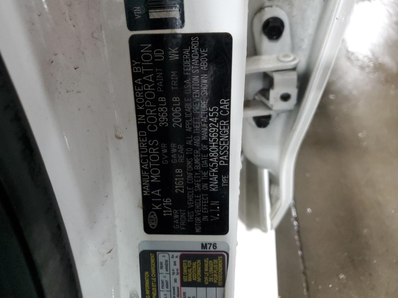 2017 Kia Forte - Image 14