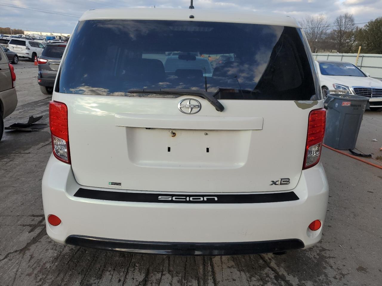 2014 Scion xB - Image 6