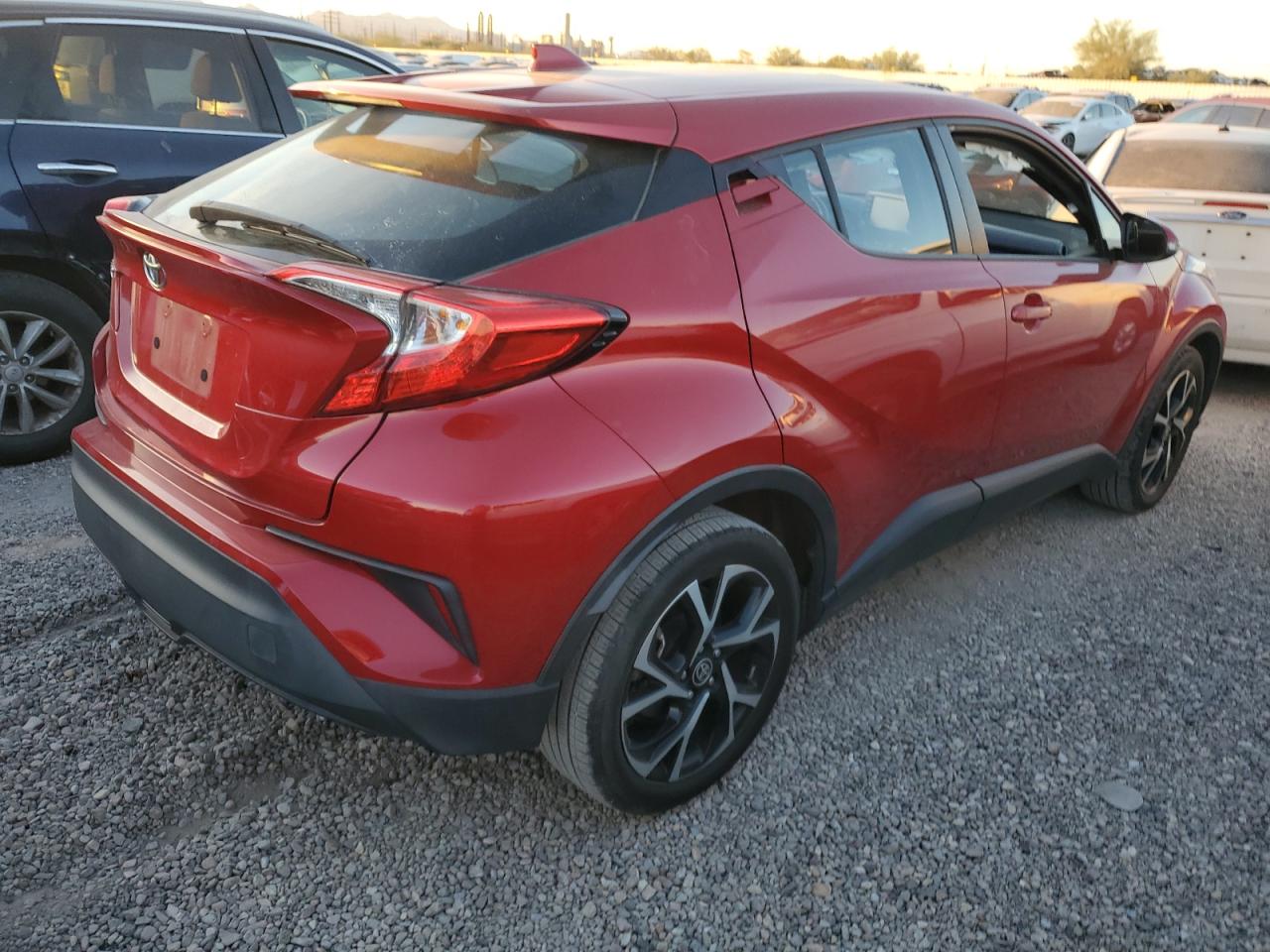 VIN NMTKHMBX3LR105943 2020 TOYOTA C-HR no.3