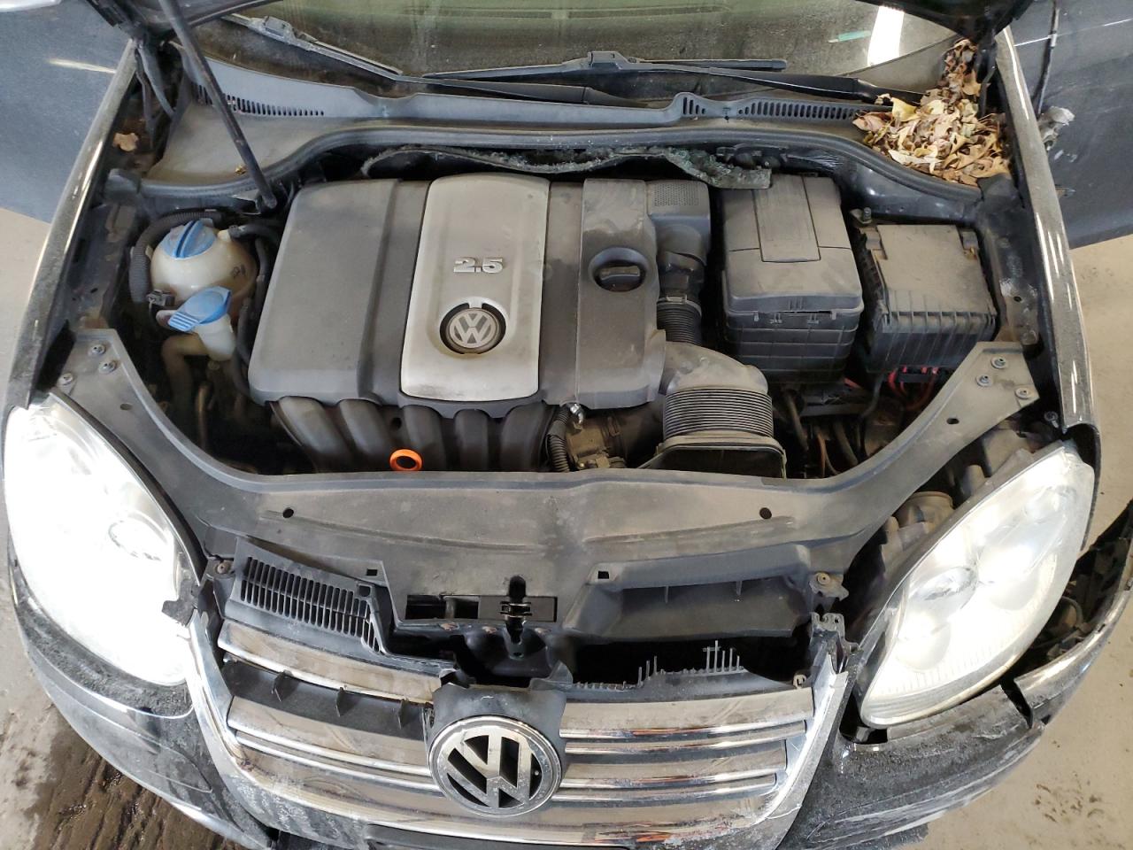 2009 Volkswagen Jetta - Image 11