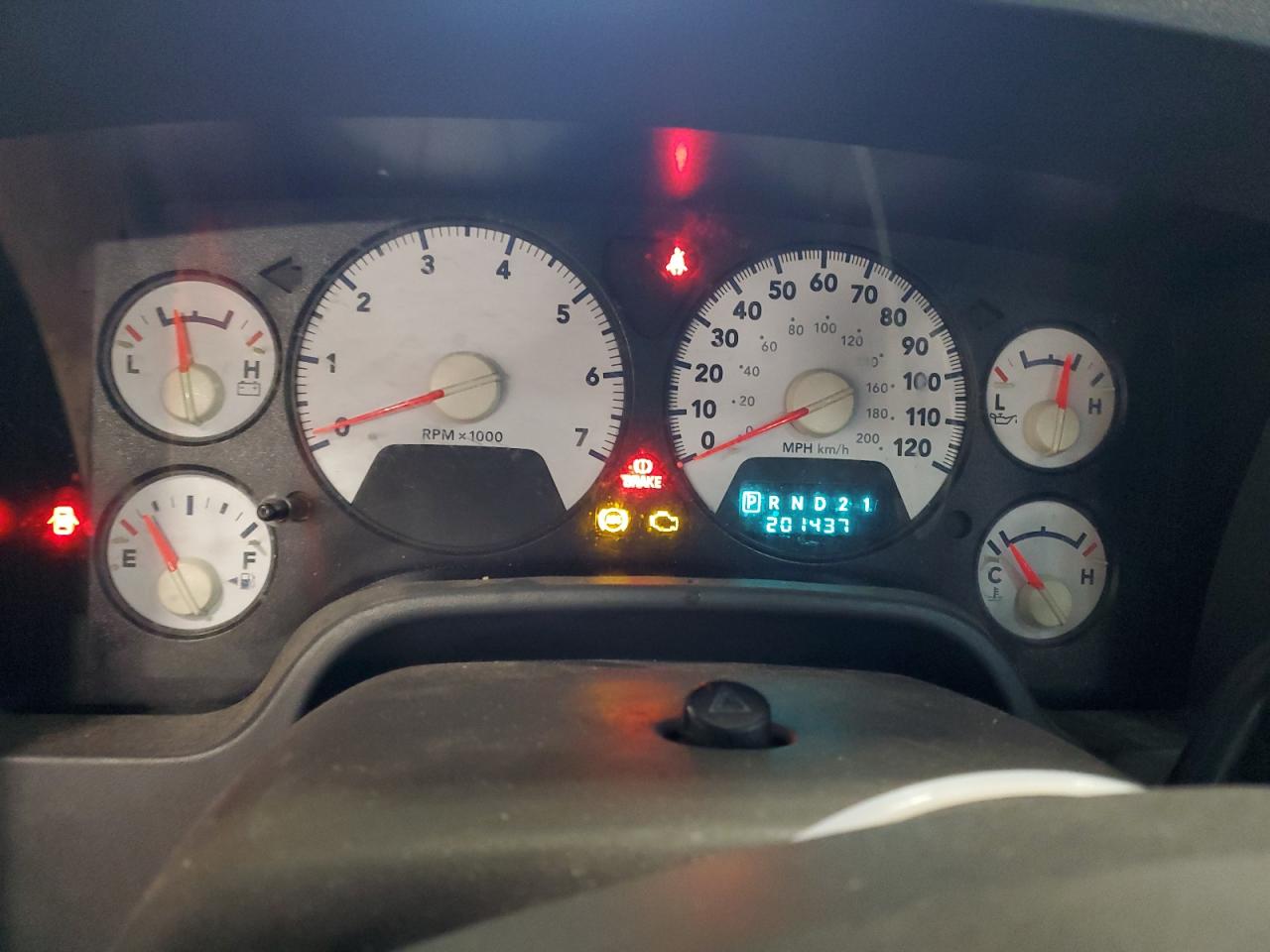 2006 Dodge RAM - Image 9