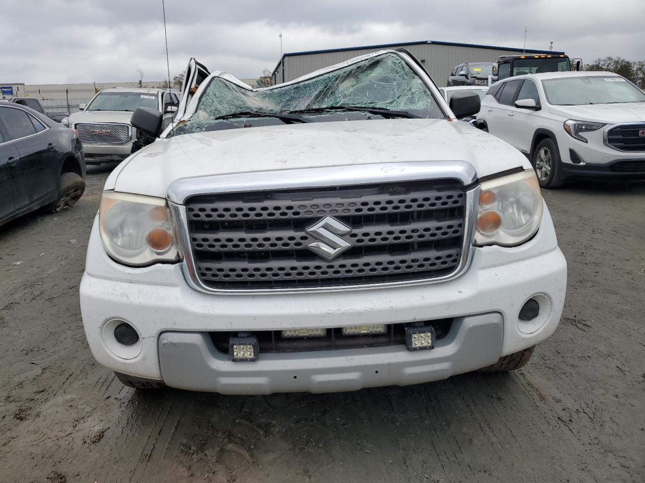 2012 Suzuki Equator - Image 5