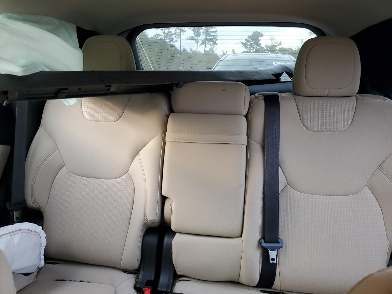 2017 Jeep Cherokee Latitude VIN: 1C4PJLCB9HW585762 Lot: 82846004