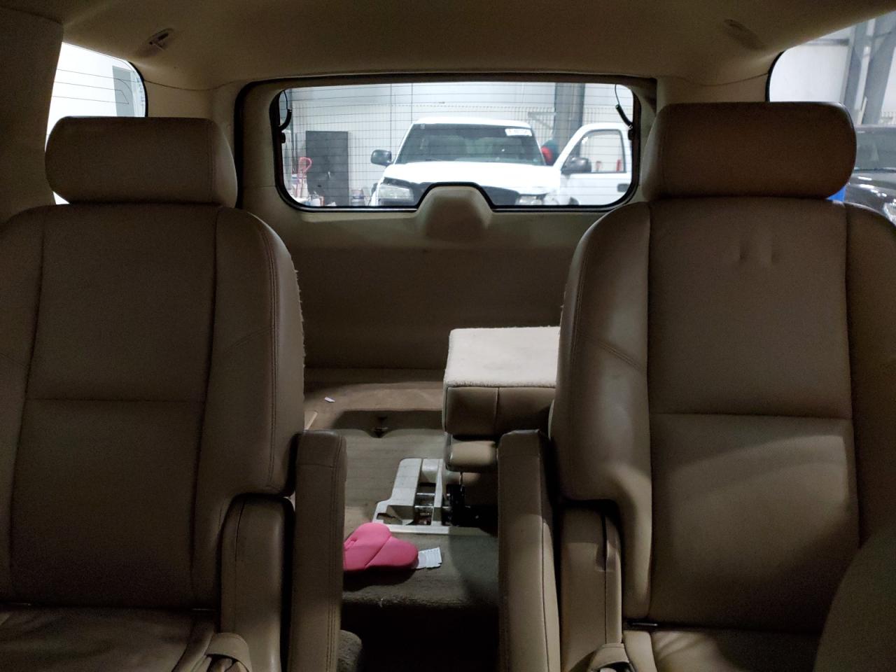 2010 Chevrolet Tahoe - Image 10