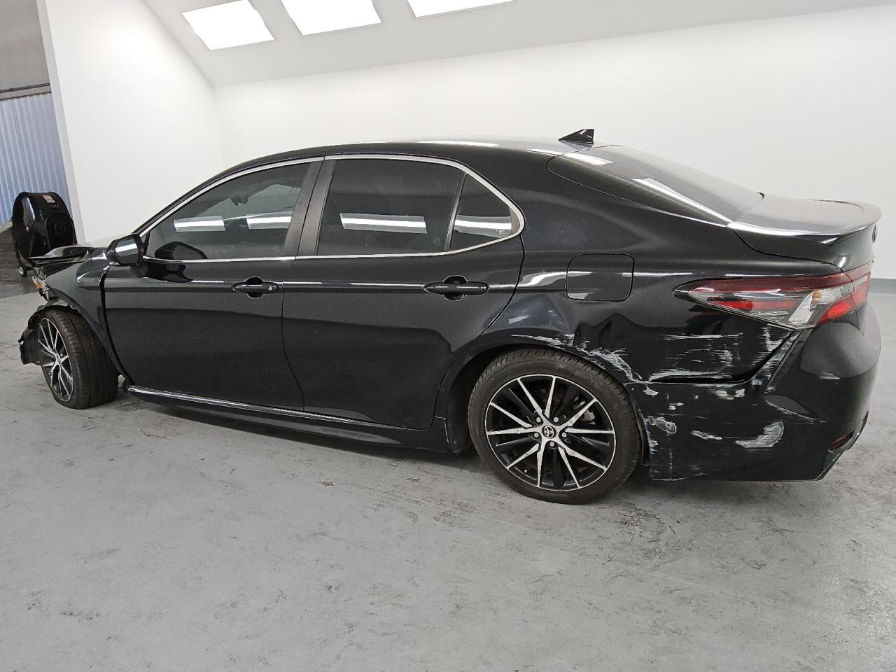 2022 Toyota Camry - Image 2