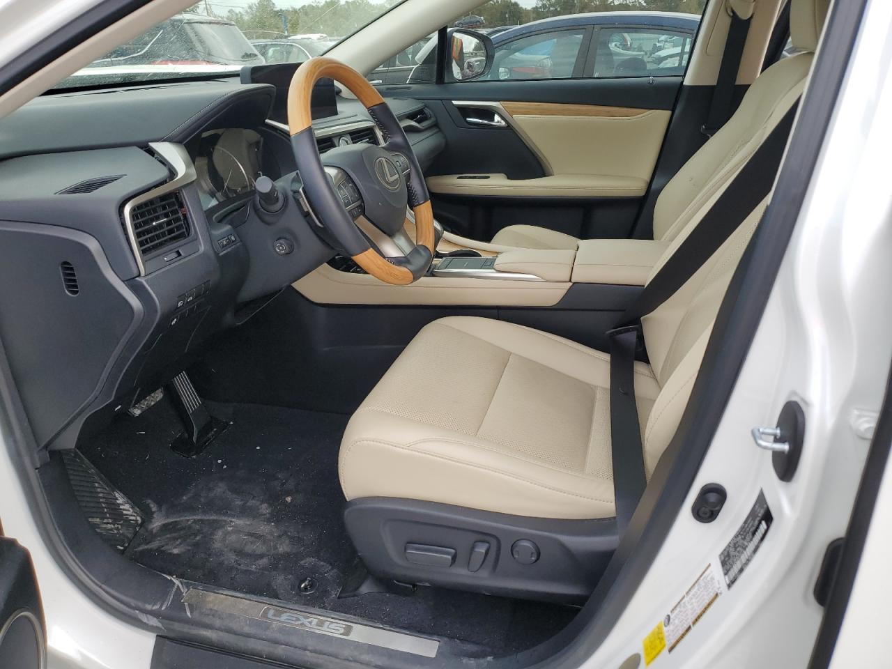 2022 Lexus RX - Image 7
