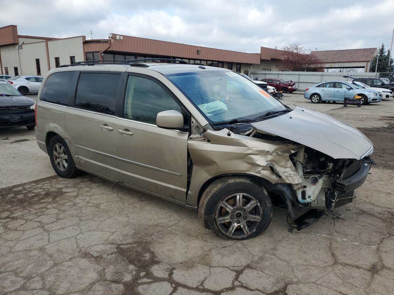 2009 Chrysler Town & Country - Image 4
