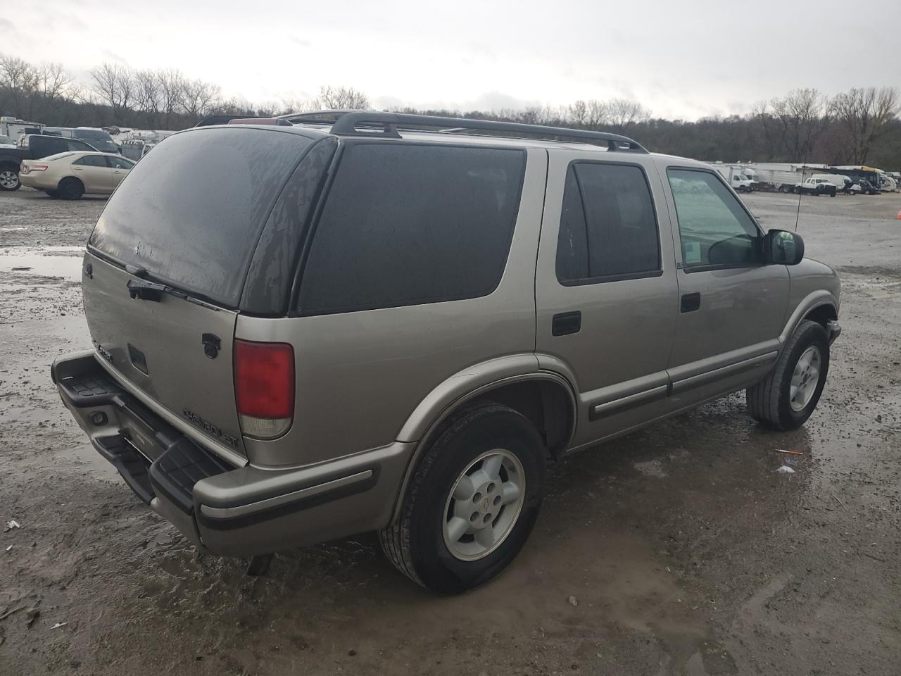 1999 Chevrolet Blazer - Image 3