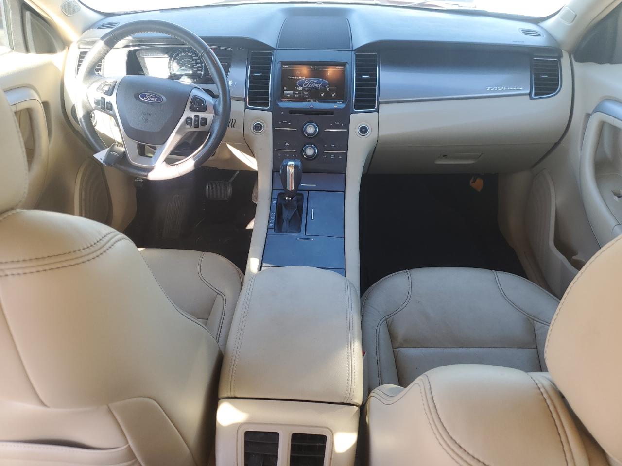 2015 Ford Taurus - Image 8