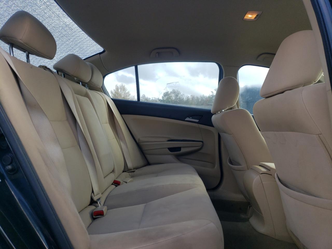 2012 Honda Accord - Image 10
