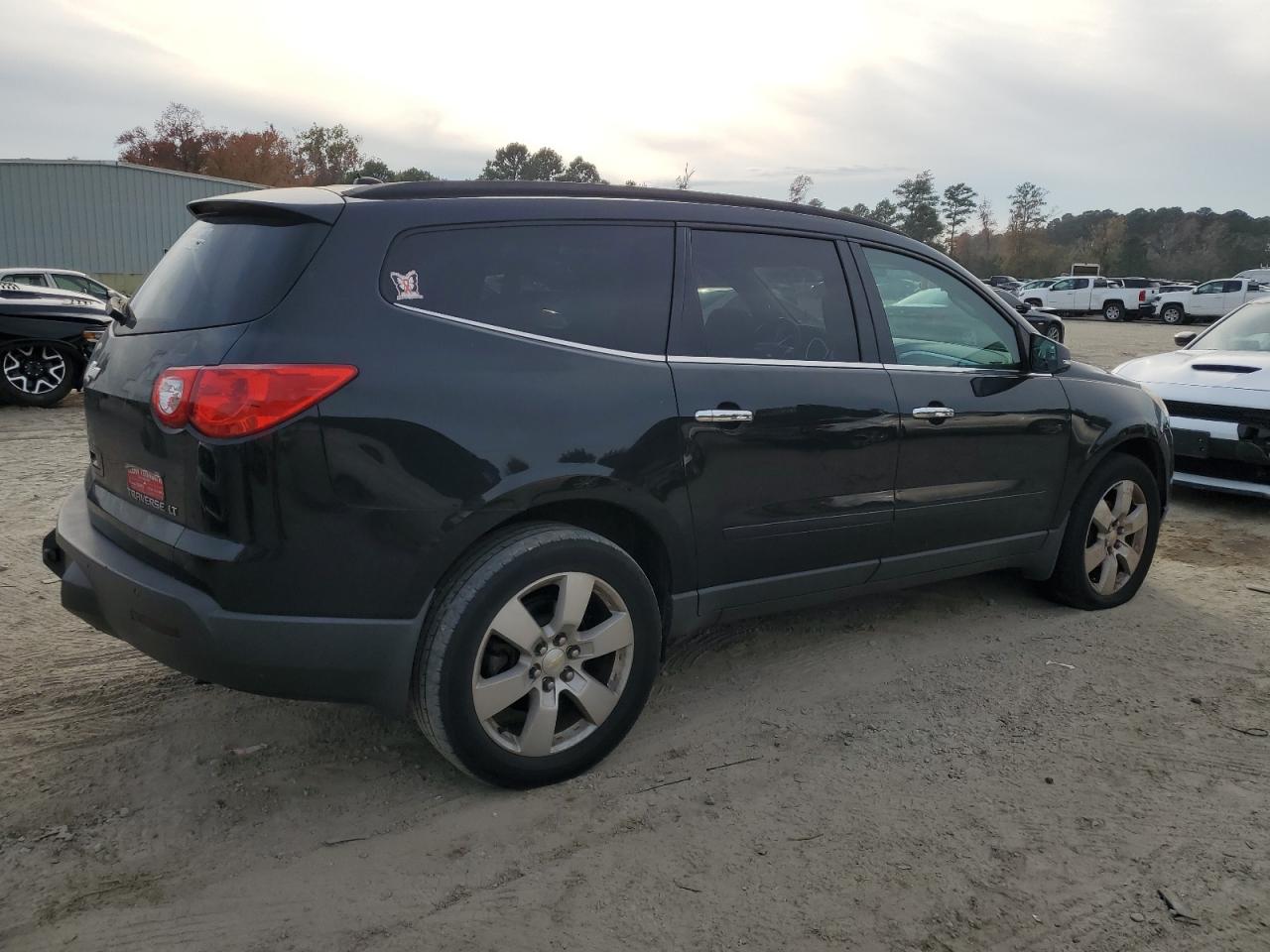 2012 Chevrolet Traverse - Image 3