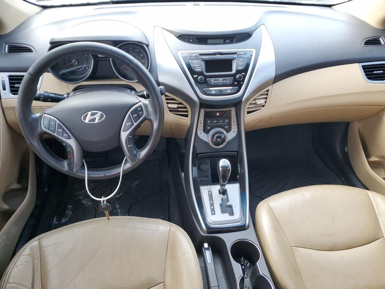 2013 Hyundai Elantra - Image 8