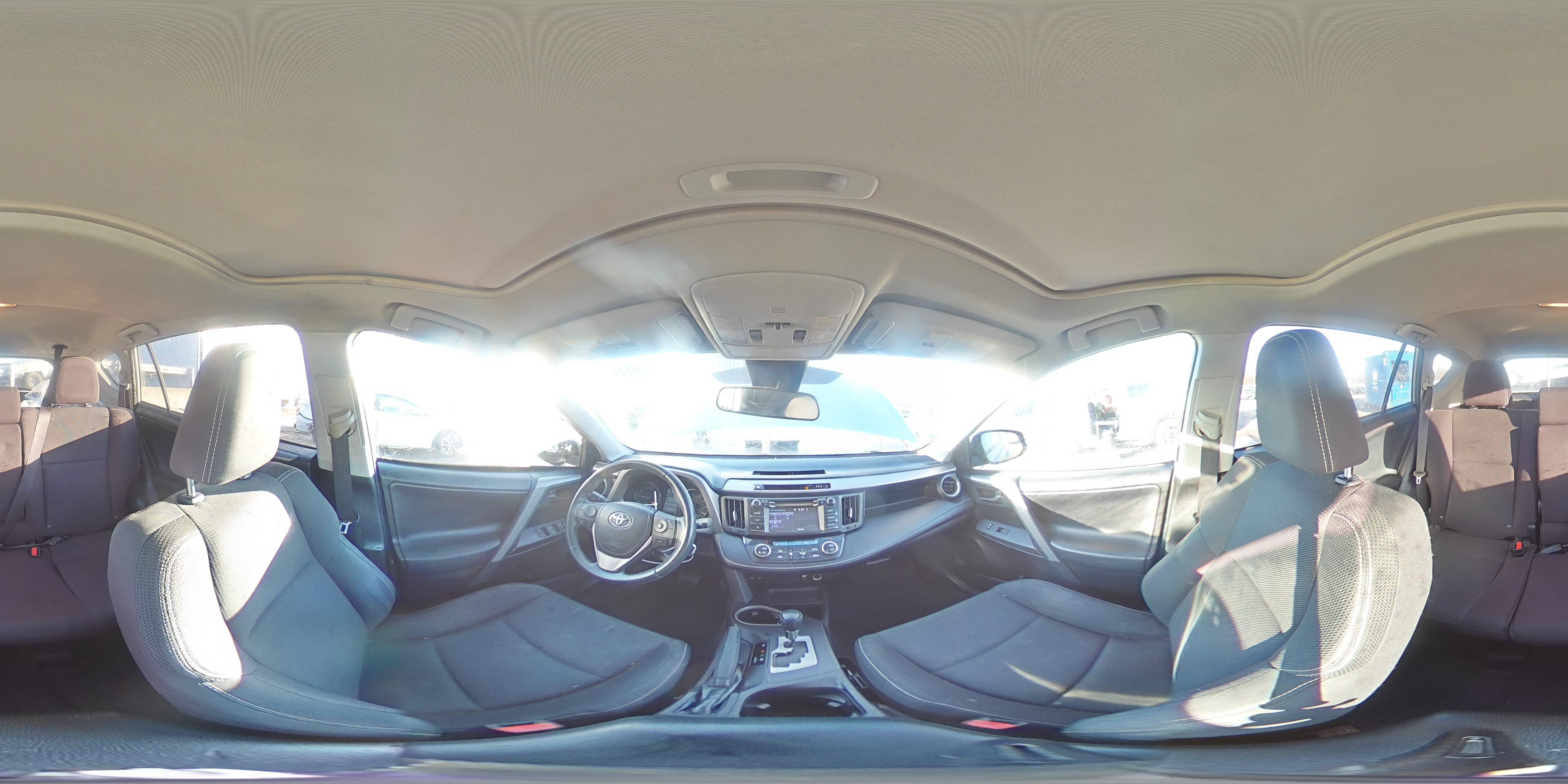 2018 Toyota RAV 4 - Image 15