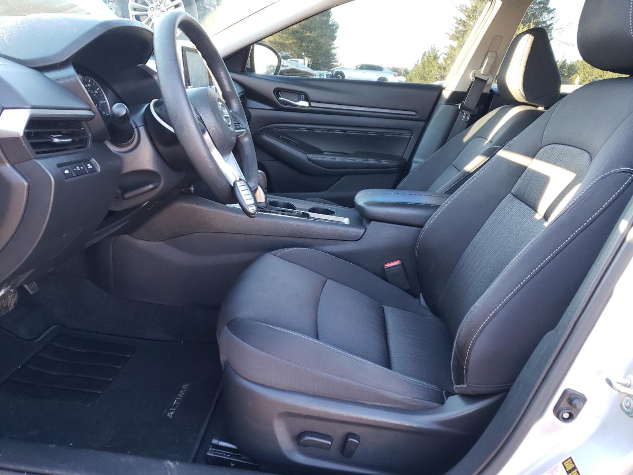 2019 Nissan Altima - Image 7