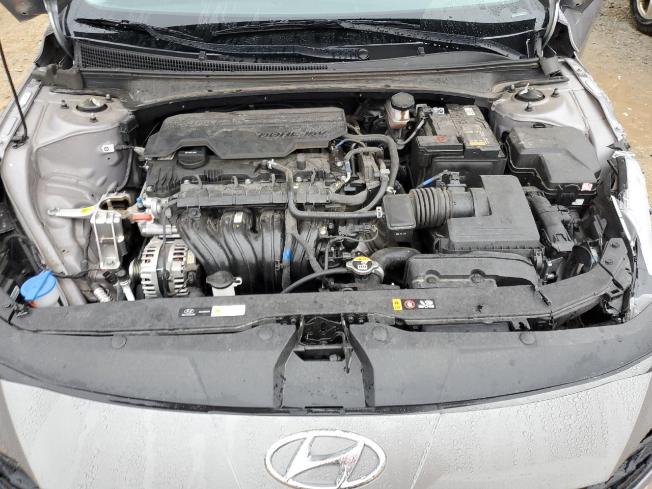 2023 Hyundai Elantra - Image 11