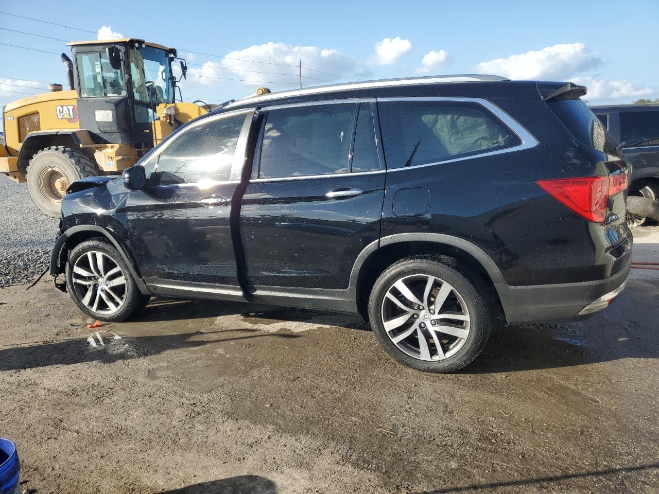 2016 Honda Pilot - Image 2