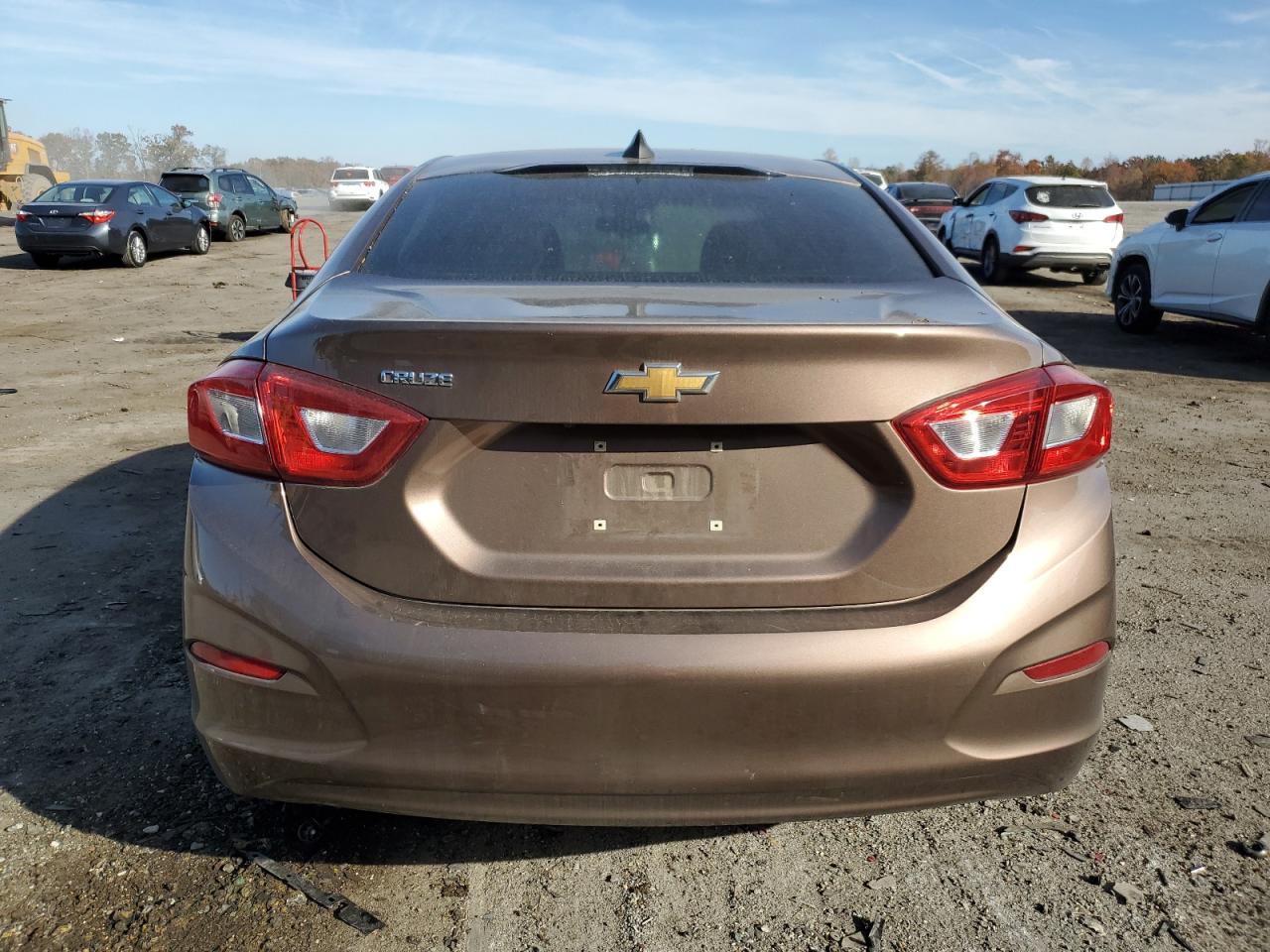 2019 Chevrolet Cruze Ls VIN: 1G1BC5SM7K7132043 Lot: 79018474