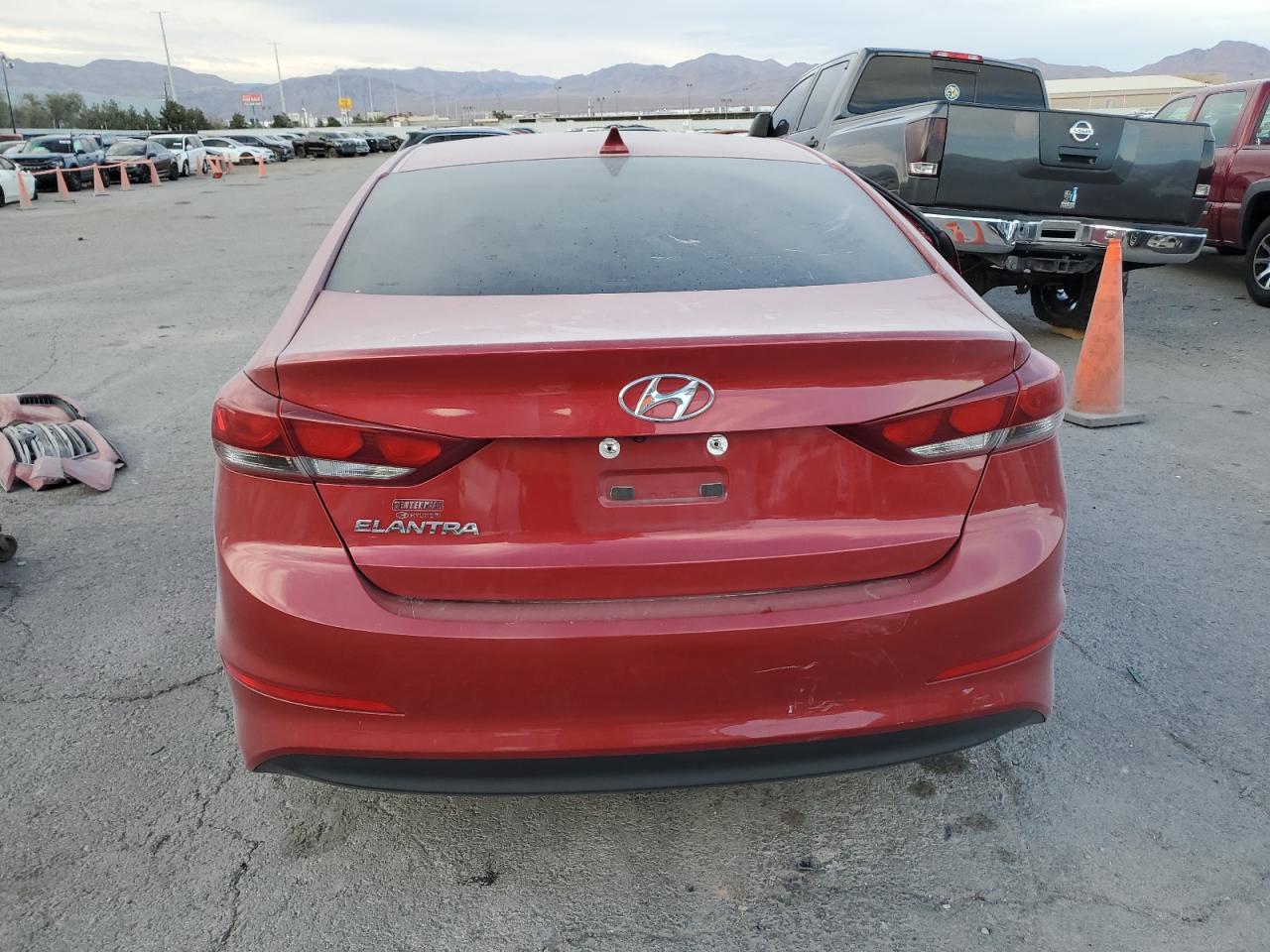 2017 Hyundai Elantra - Image 6