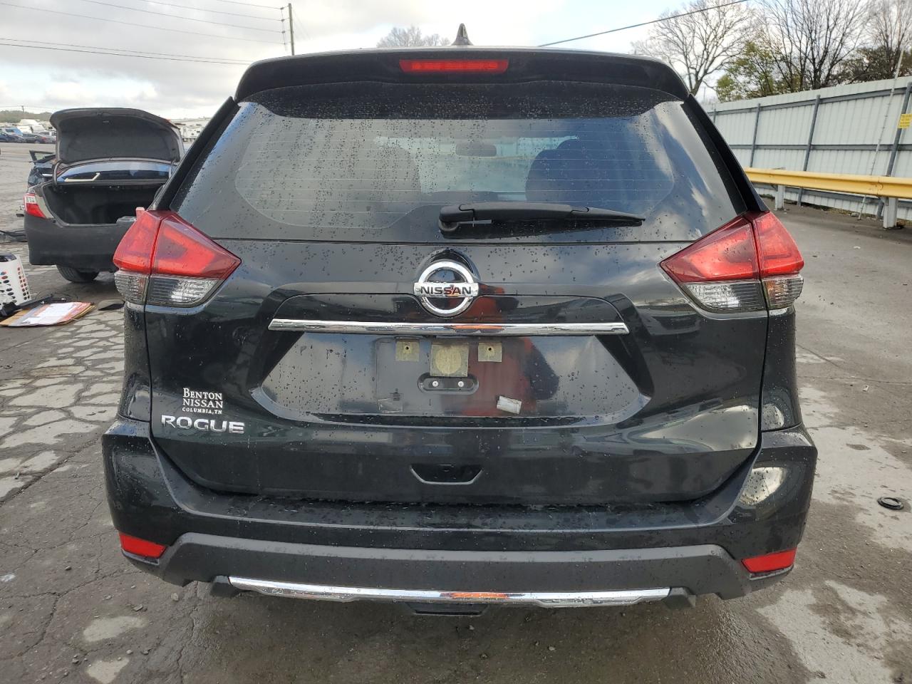 2017 Nissan Rogue S VIN: JN8AT2MT7HW154682 Lot: 80123324