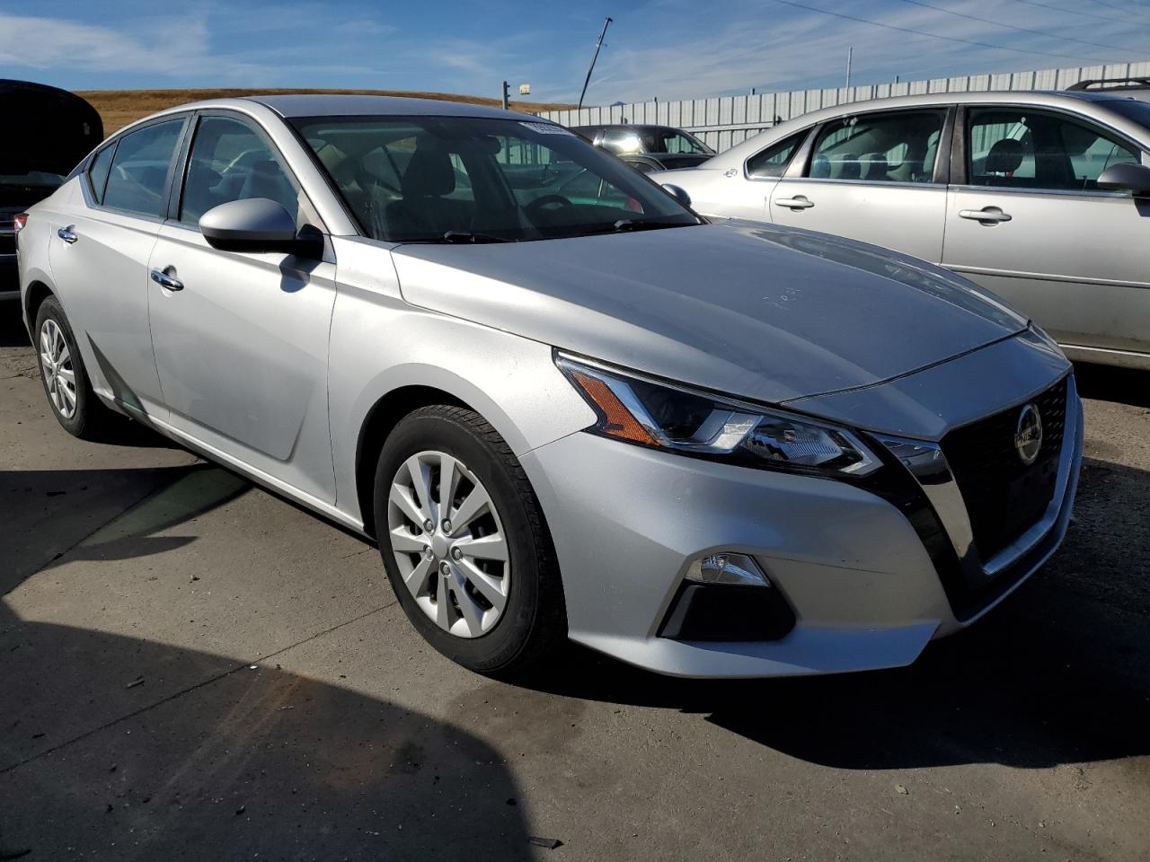 2019 Nissan Altima - Image 4