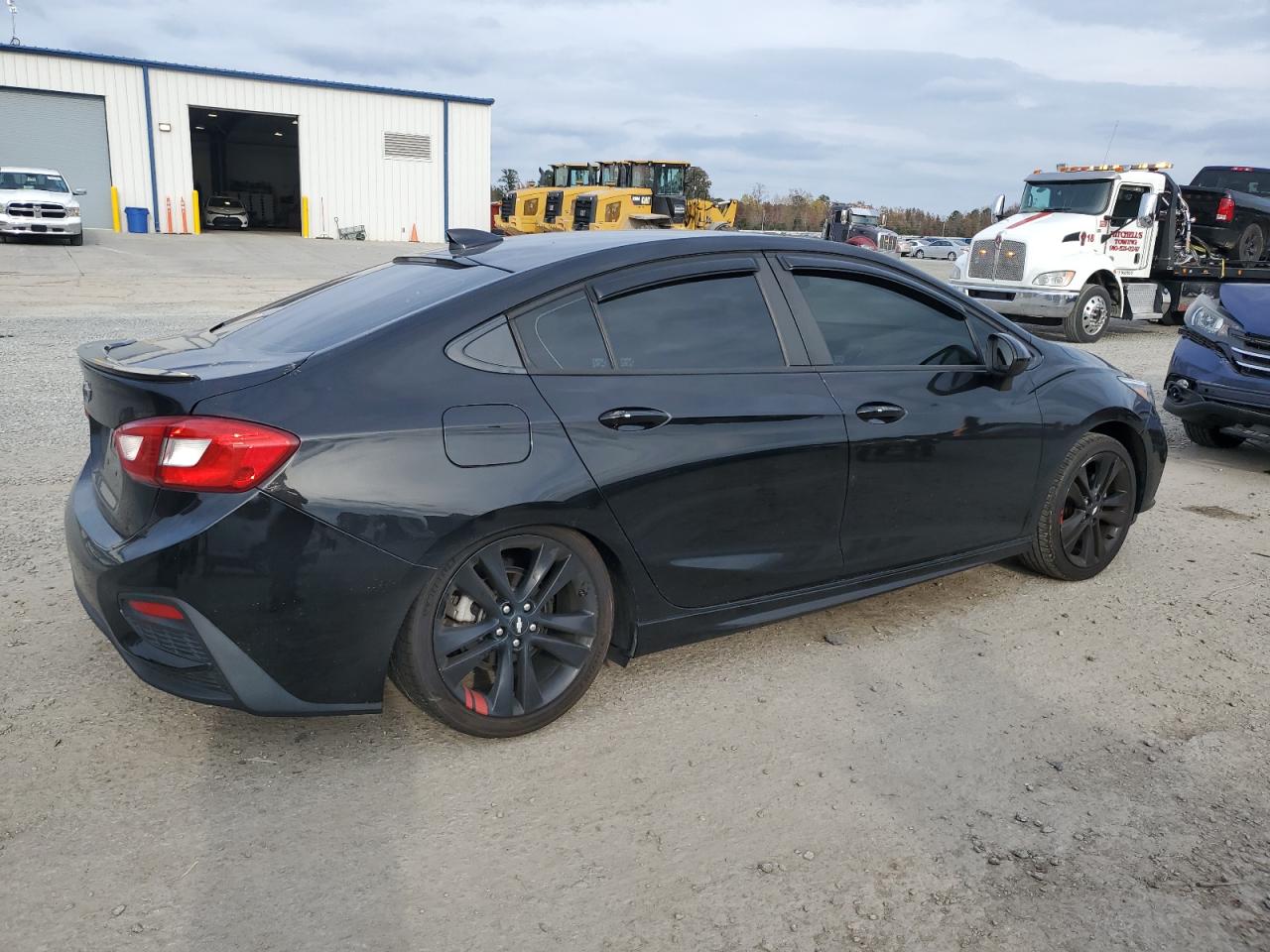 2018 Chevrolet Cruze - Image 3