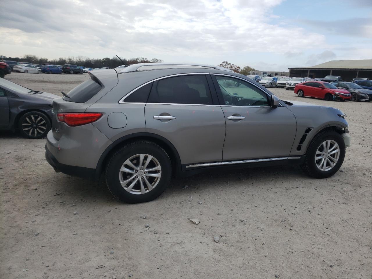 2011 Infiniti FX - Image 3