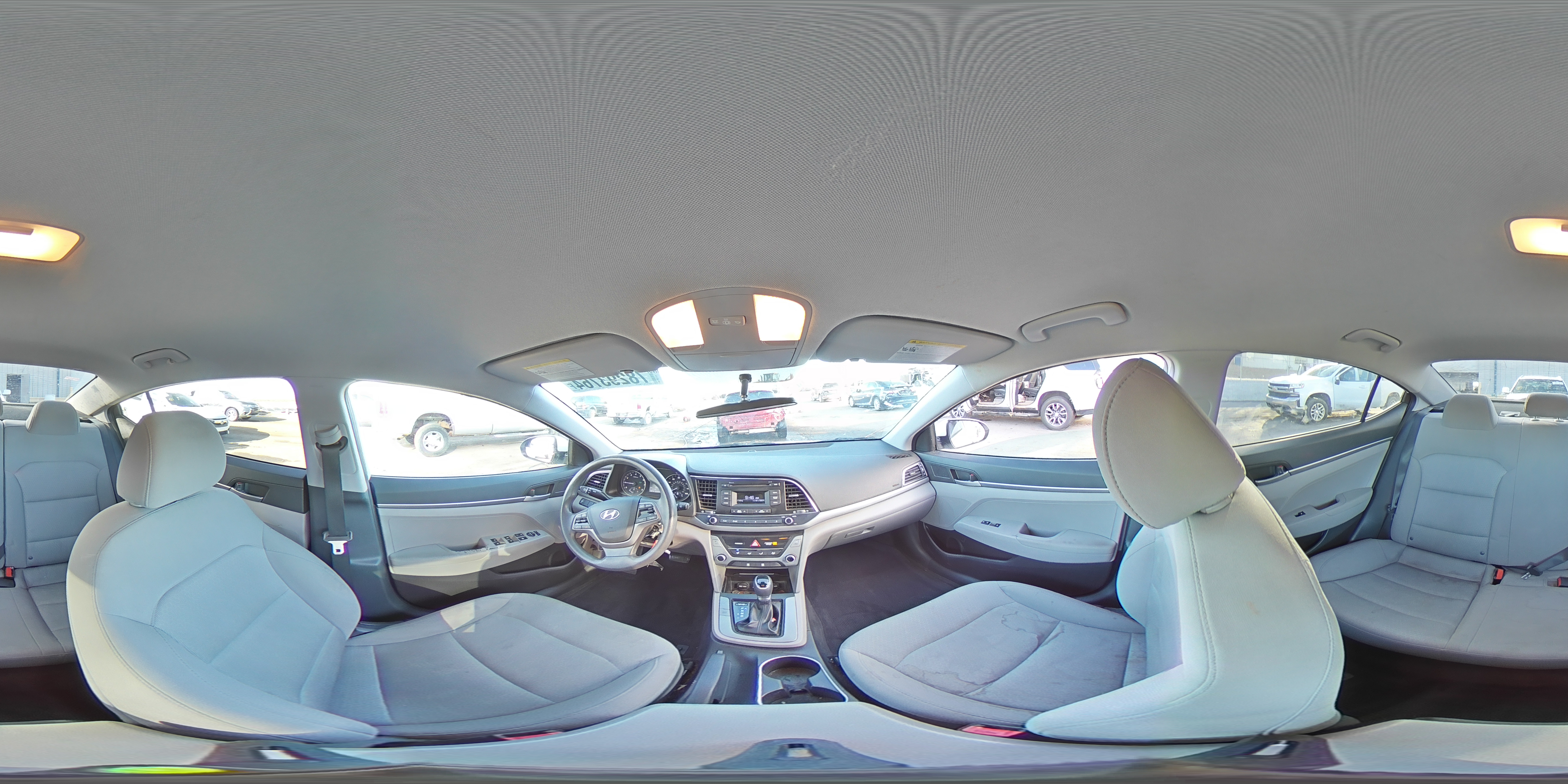 2017 Hyundai Elantra - Image 15