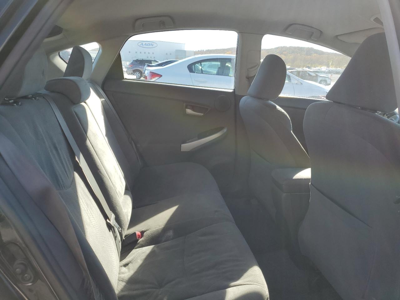 2010 Toyota Prius - Image 10