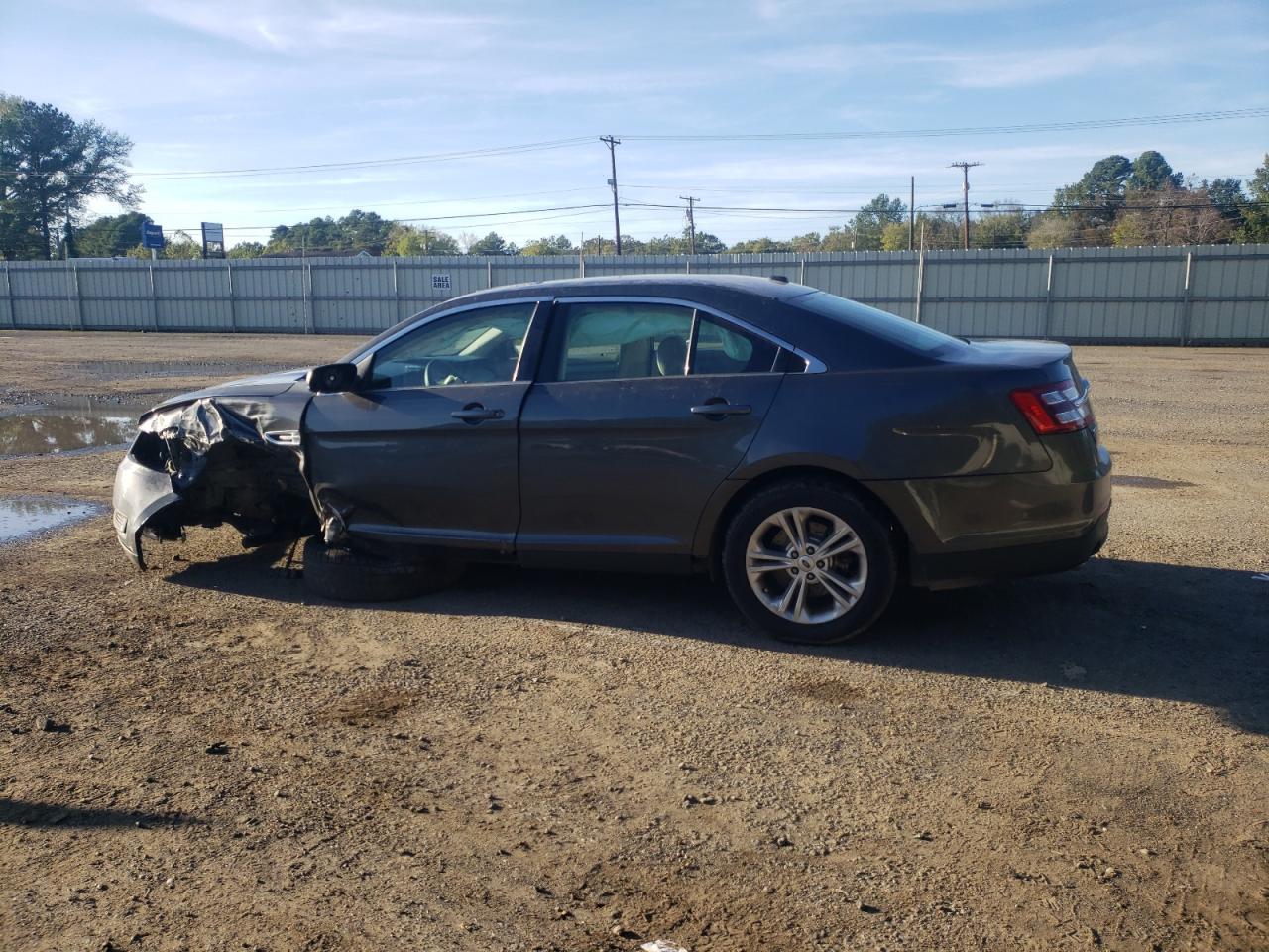 VIN 1FAHP2D85JG101401 2018 FORD TAURUS no.2