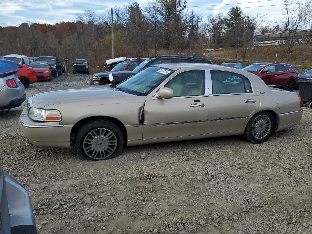 2010 Lincoln Town Car Signature Limited VIN: 2LNBL8CV5AX612571 Lot: 78907114