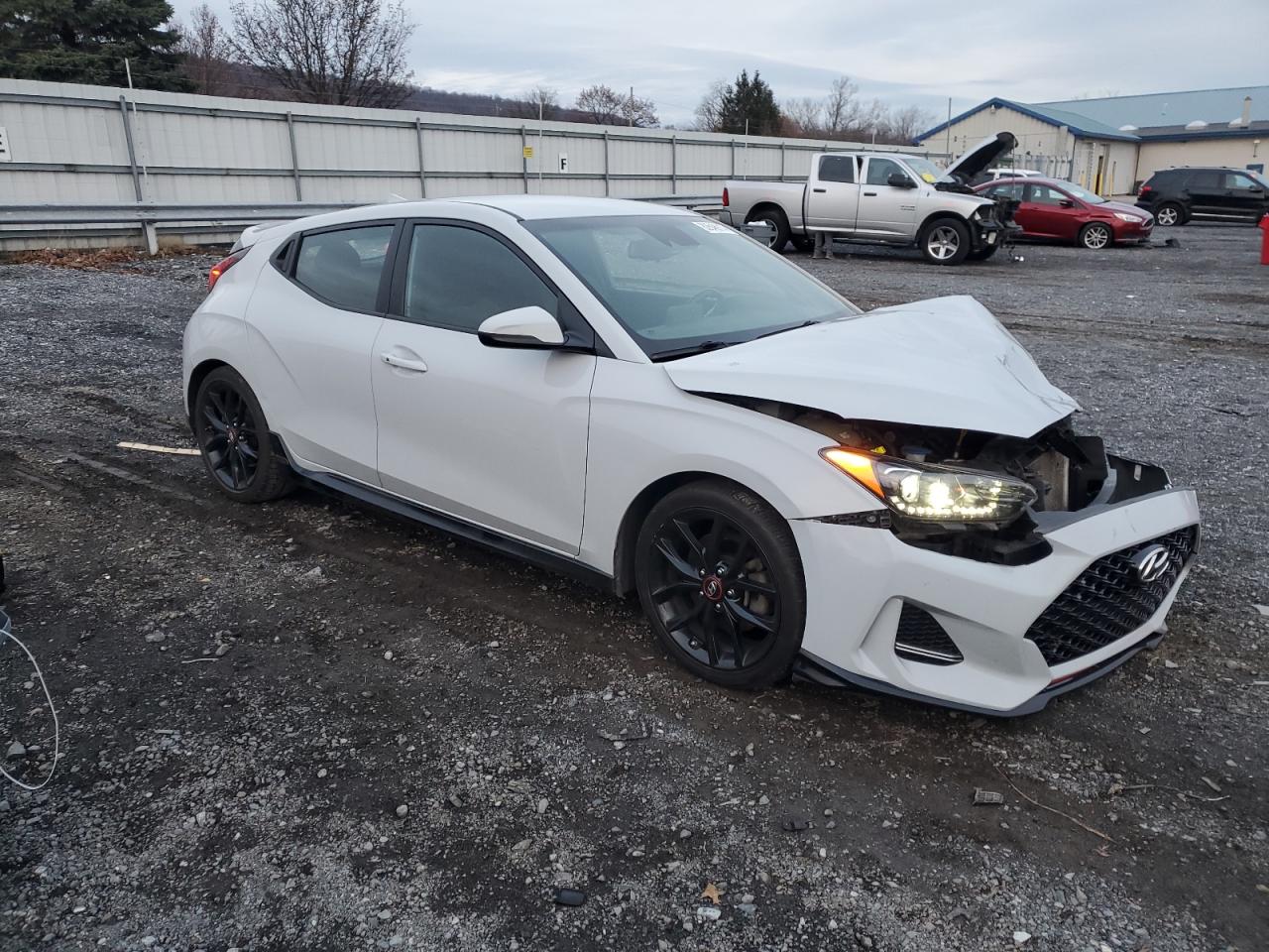 2020 Hyundai Veloster - Image 4
