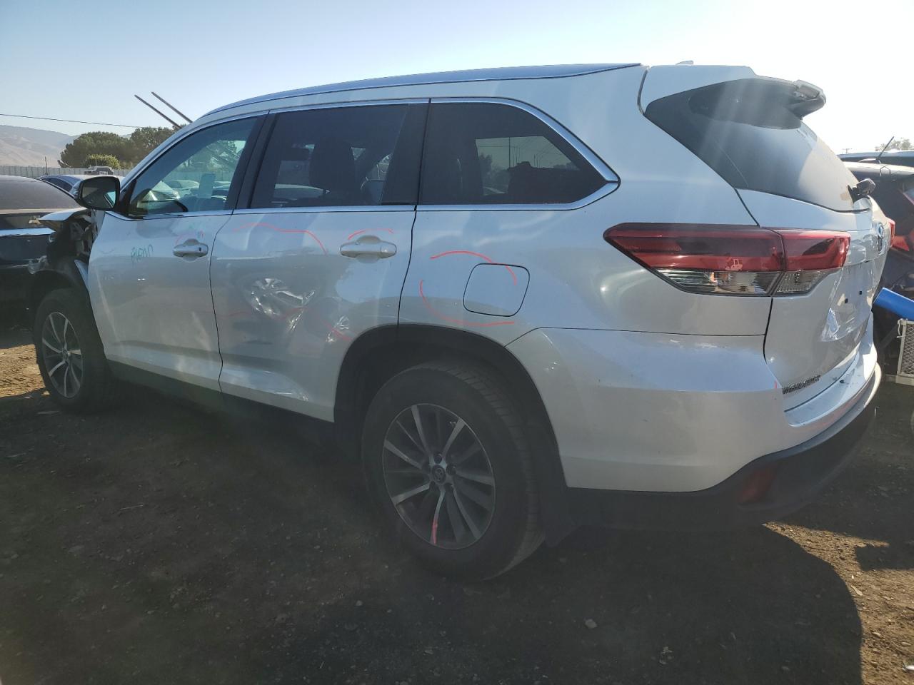 2019 Toyota Highlander Se VIN: 5TDJZRFH7KS605368 Lot: 79713414