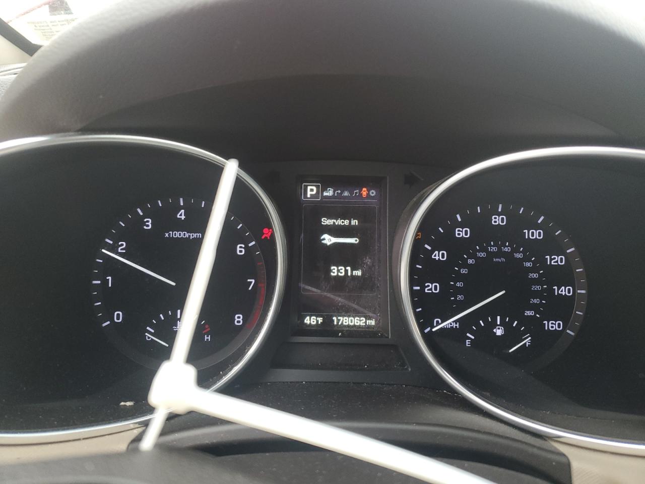 2018 Hyundai Santa Fe - Image 9