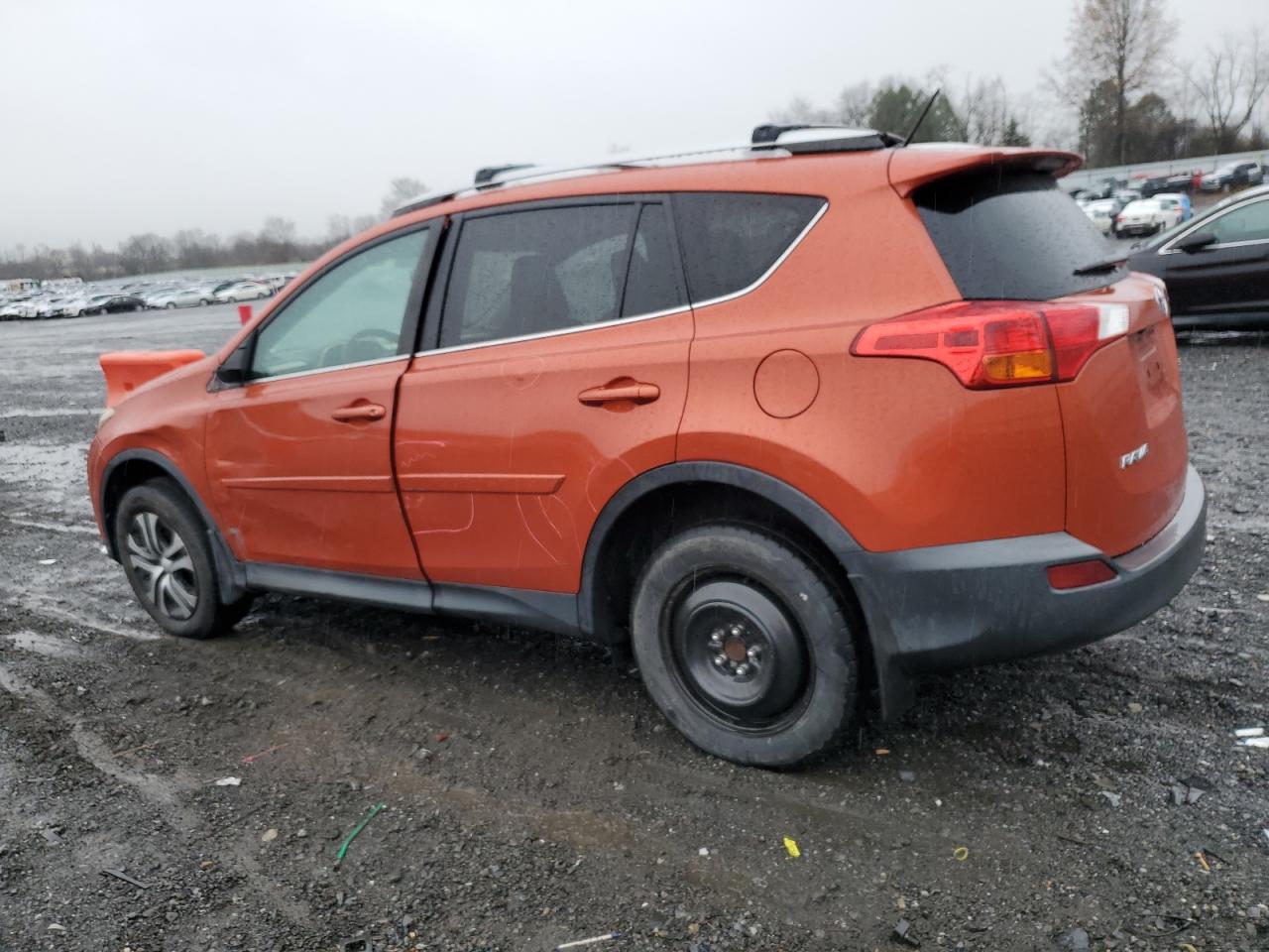 VIN 2T3ZFREV2FW130817 2015 TOYOTA RAV4 no.2