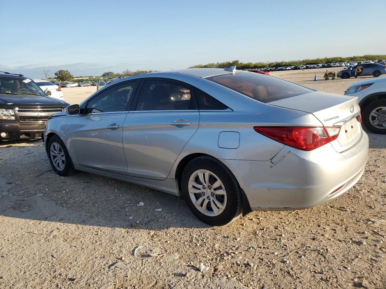 2013 Hyundai Sonata - Image 2