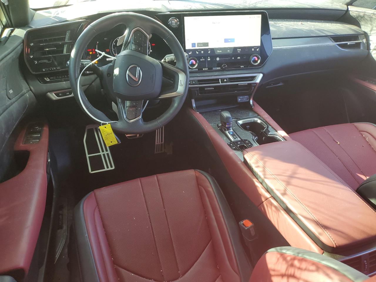 2024 Lexus RX - Image 8