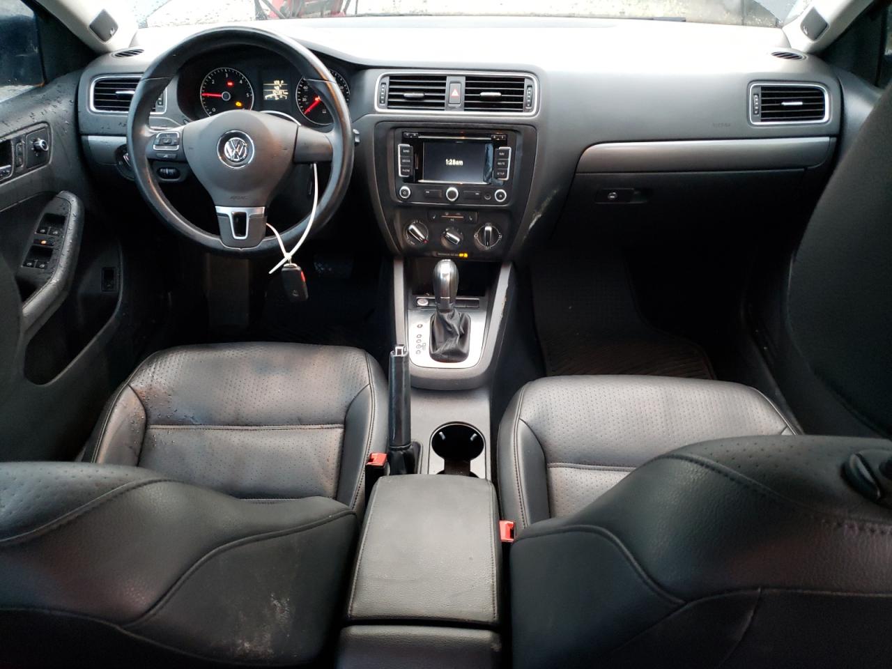 2014 Volkswagen Jetta - Image 8