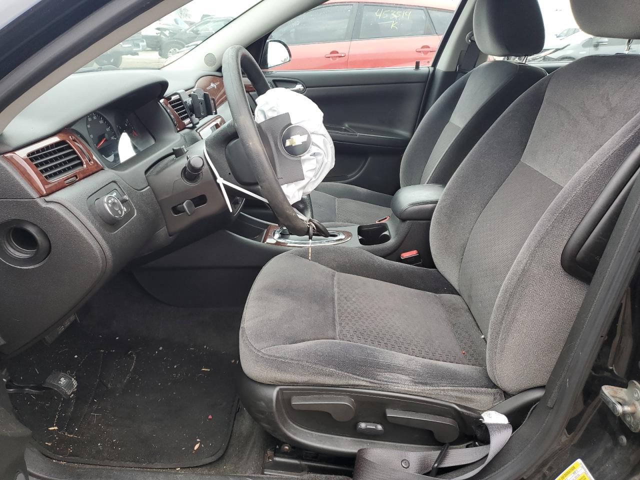 2010 Chevrolet Impala - Image 7