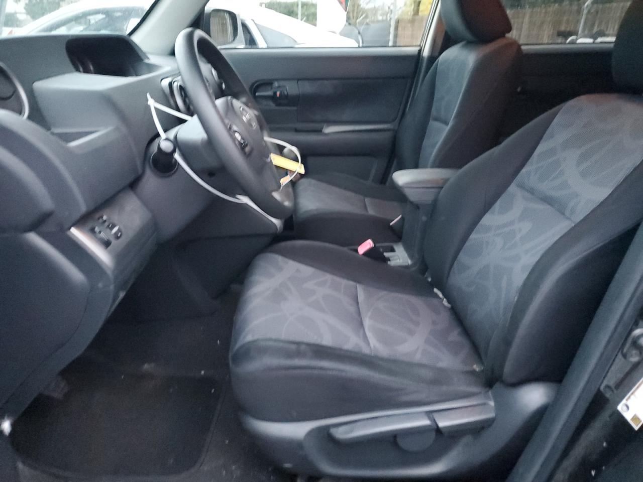 2011 Scion xB - Image 7
