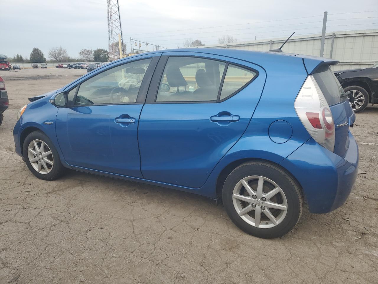 2012 Toyota Prius - Image 2